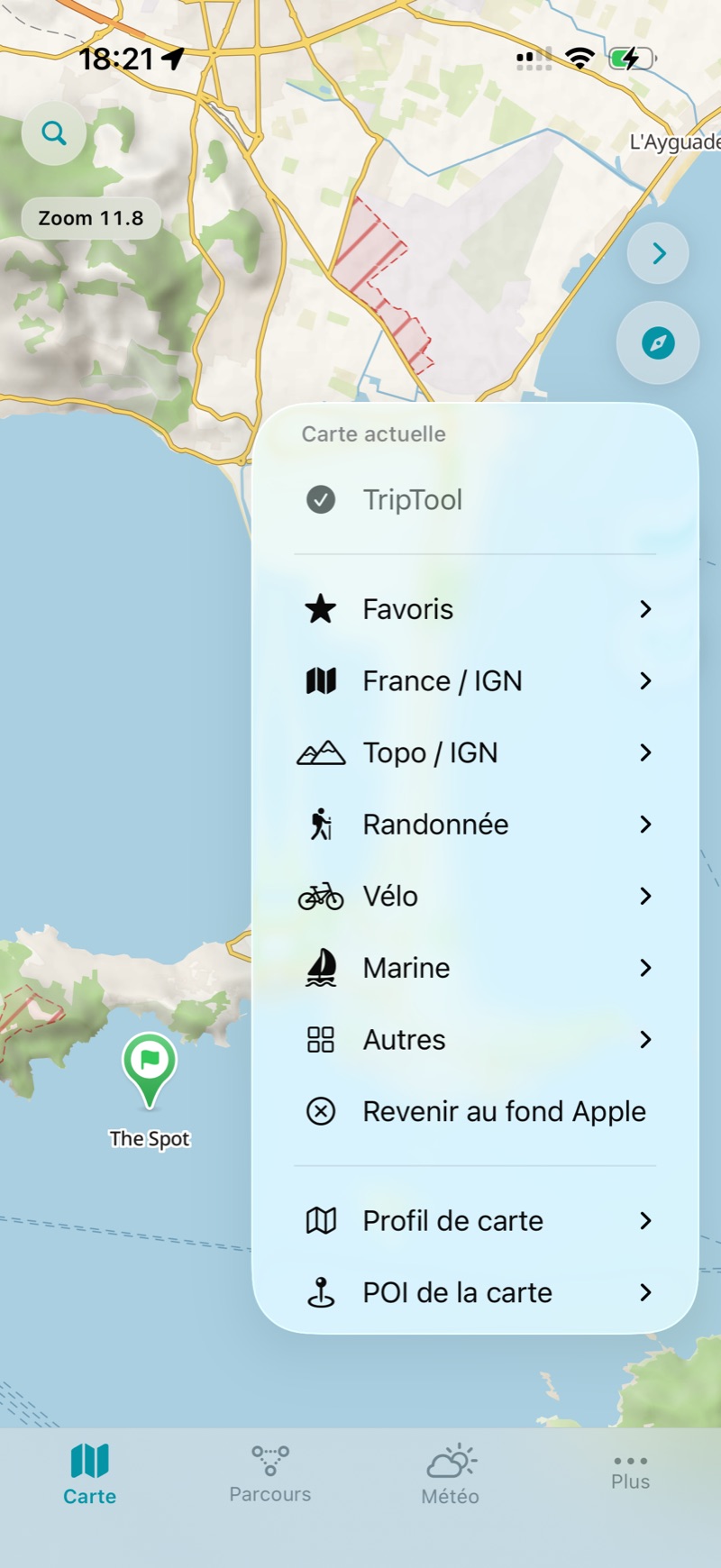 Le menu des cartes : carte actuelle, favoris, cartes par thème, profil de carte et POI.